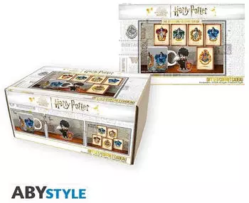 ABYstyle Harry Potter Hogwarts Geschenkset Tasse 320ml + Acryl-Figur + Postkarten (ABYPCK281)