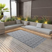 vidaXL Outdoor-Teppich ARAKIL Wei&szlig; und Schwarz 190x290 cm PP
