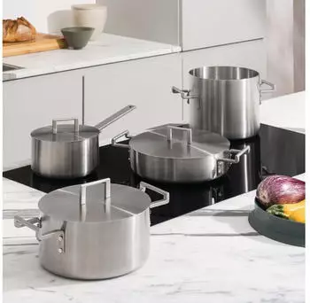 Alessi Kochtopfset CONVIVIO Edelstahl 7-teilig Matte grey – Entdecken Sie das Alessi Kochtopfset CONVIVIO Edelstahl 7-teilig Matte grey