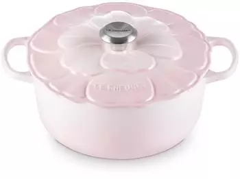 Le Creuset Br&auml;ter Signature Blume in shell pink (26 cm / 5,3 l)