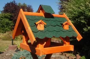 Deko Shop Hannusch Vogelhaus V19 mit Bitumenschindeln und Gauben