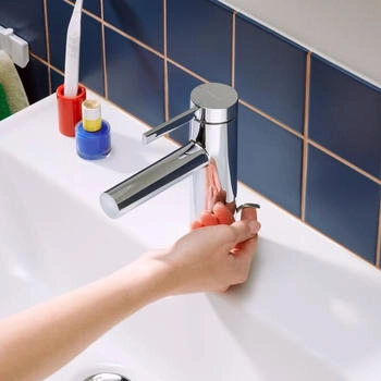 Hansgrohe Zesis S 100 chrom (74720000) – Hansgrohe Zesis S 100 chrom (74720000) – präzise Temperaturwahl mit Einhandbedienung