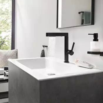 Hansgrohe Finoris 230 mit Ablaufgarnitur schwarz matt (76063670) – Elegantes Design und hochwertige Materialien