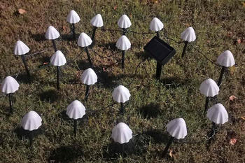 FHS 35697 LED Solar Lichterkette Pilze 3,8m 20 LED warmweiß Gartenstecker Lichtsensor