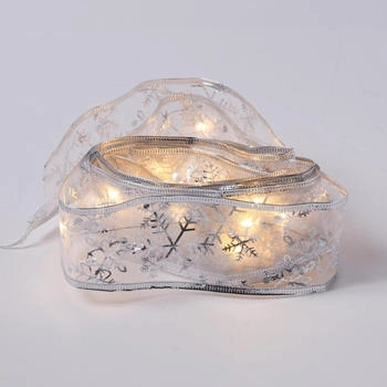 Marelida LED Seidenband Lichterkette - Geschenkband - Schneeflockenmotiv - 30 LED - L: 2,7m - Batterie (silber)