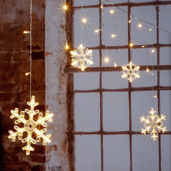 Spetebo Led Schneeflocken Lichtervorhang mit Timer Batterie betrieben - 210 cm - Lichterkette mit 60 Led in warm wei&szlig;