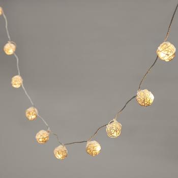 Lights4fun 16er LED Rattan Lichterkette warmweiß Batteriebetrieb