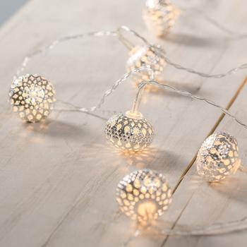Lights4fun 10er LED Lichterkette silberne Marokkanische Kugeln Batterie