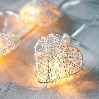 Lights4fun 10er LED Lichterkette silberne Herzen aus Draht Batterie