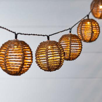 Lights4fun 10er Solar Lichterkette Rattan Kugeln