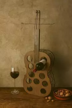 Moebel Direkt Online Claus Flaschenregal Musikinstrument-Motiv Metall/Holz antik 40x106x20cm (036-2273)