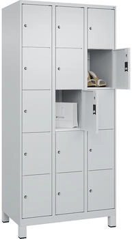 C+P Schlie&szlig;fachschrank 080010-305 Classic PLUS mit F&uuml;&szlig;en 3 Abt.300mm je 5 F&auml;cher Zylinderschloss (HxBxT)1950x900x500mm 7035/7035