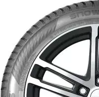 235/55 R18 104H Snowproof 3P XL